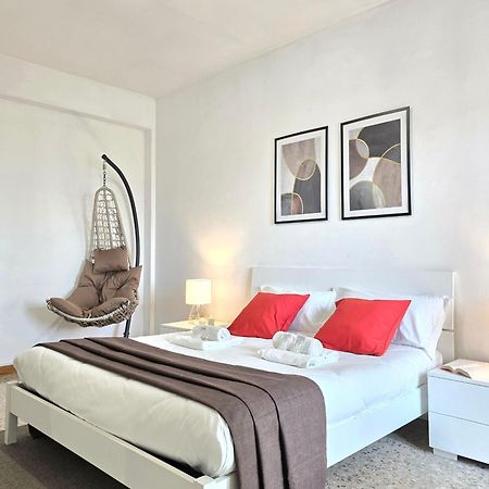 Romeway Apartment - Metro & Parking Exterior foto