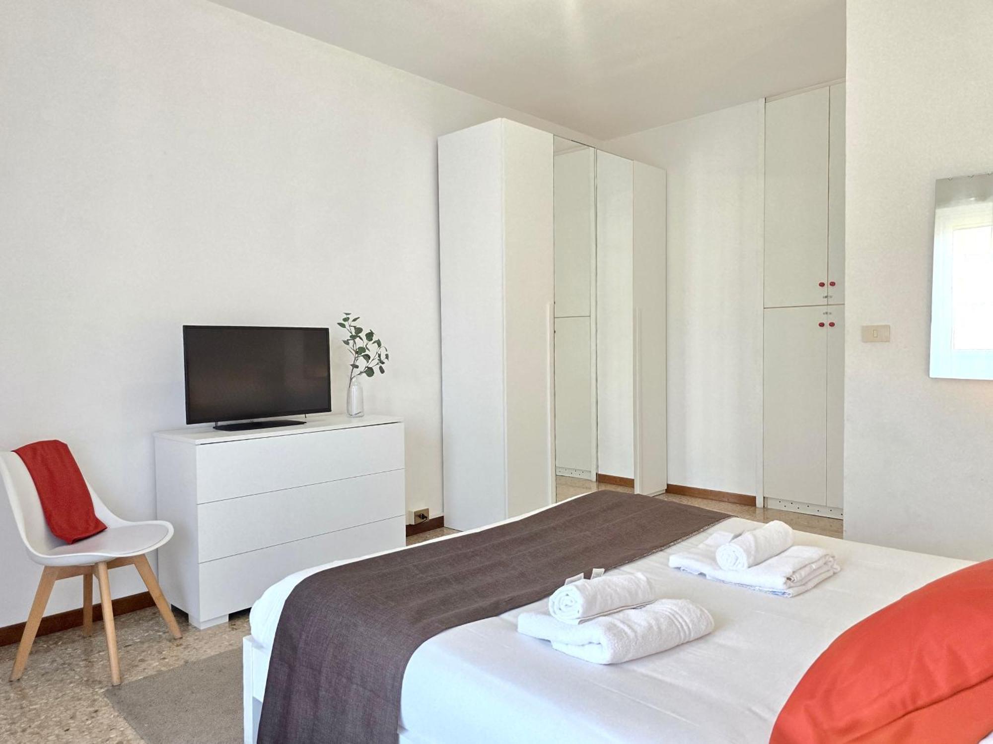 Romeway Apartment - Metro & Parking Exterior foto